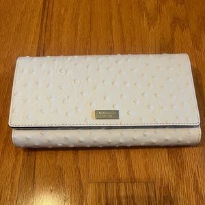 New Kate Spade Continental Wallet- color cream / beige